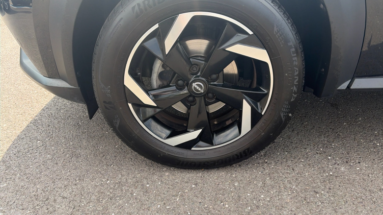 Nissan Juke 1.0 DiG-T 114 N-Connecta 5dr Petrol Hatchback